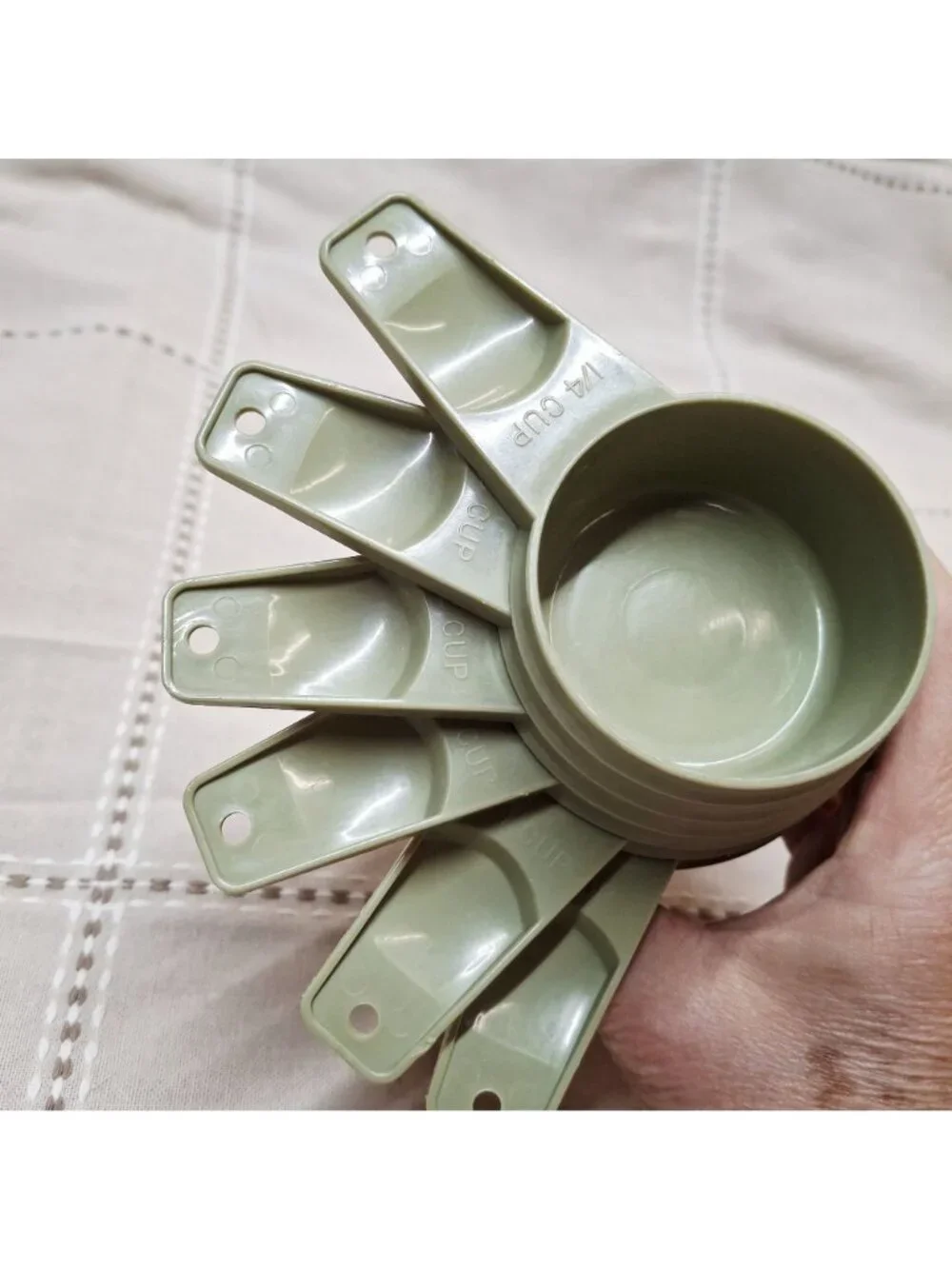 Tupperware Vintage 1/4 Cup Measuring Cups Set Of 6 Olive Green Plastic Made In U